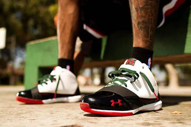 一年怒虧2個億，庫里和安德瑪的“孽緣”